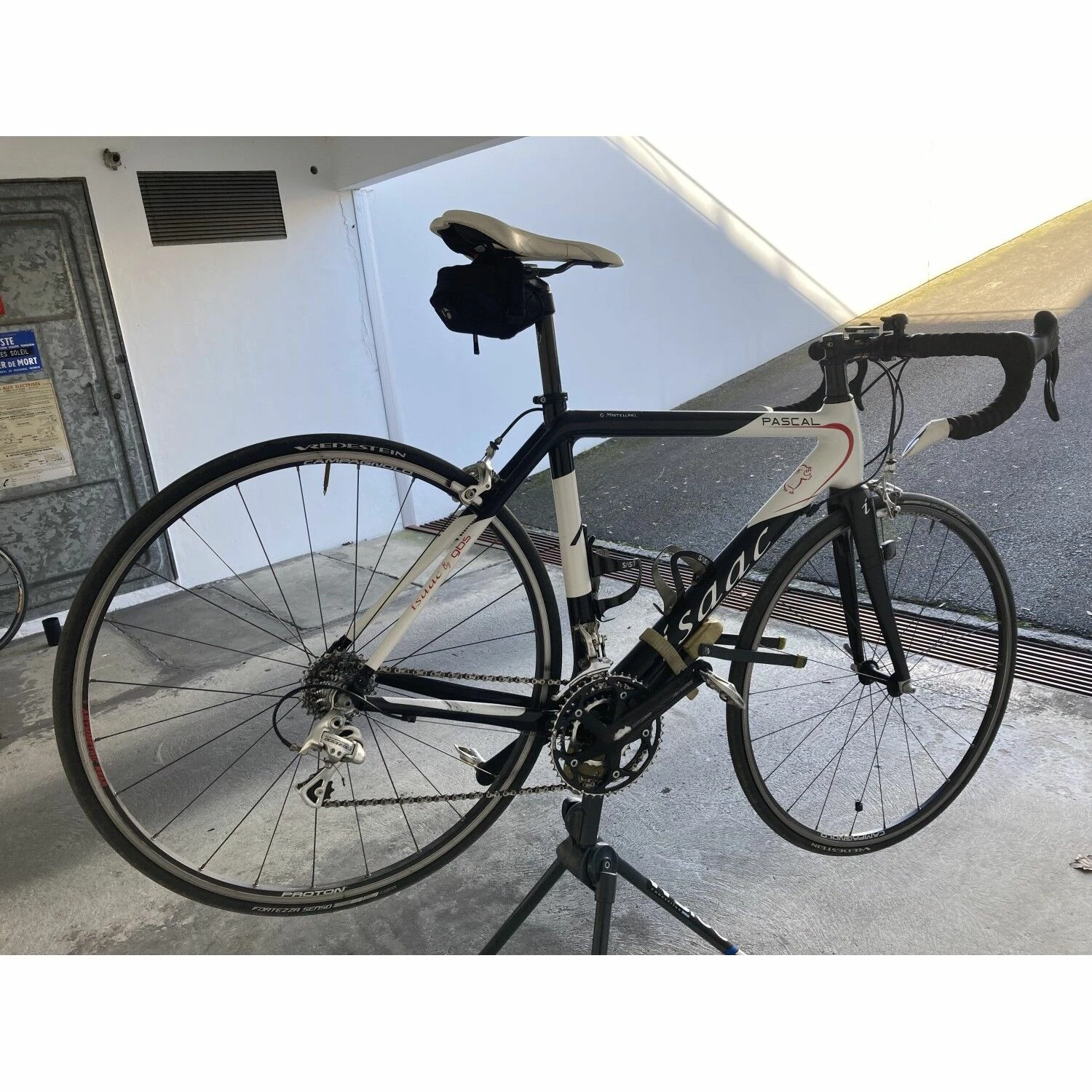 Vélo De Course Autre Marque - 54 - 20" 7 Vélo De Course Autre Marque - 54 - 20" – Image 5