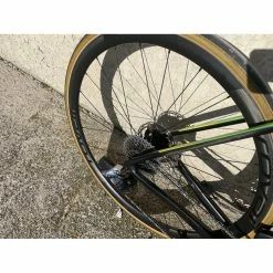 Vélo De Course Colnago - 56 - 28" 12 Vélo De Course Colnago - 56 - 28" -Porte-vélos et Barres de Toit Soldes colnago v3rs 4