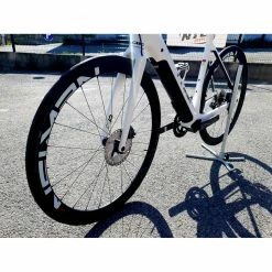 Vélo De Route électrique Cube - 56 - 700c 10 Vélo De Route électrique Cube - 56 - 700c -Porte-vélos et Barres de Toit Soldes cube hybrid agree carbone 56 moteur fazua 250w 2