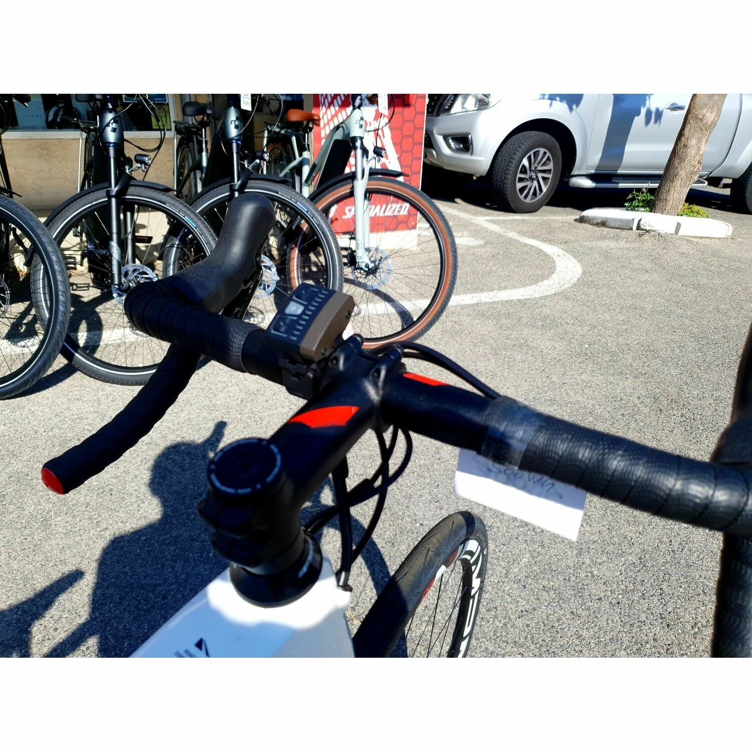 Vélo De Route électrique Cube - 56 - 700c 6 Vélo De Route électrique Cube - 56 - 700c – Image 4