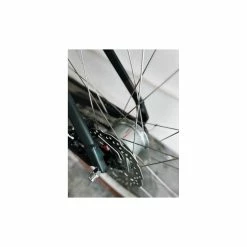 Vélo Tout Chemins Cube -Porte-vélos et Barres de Toit Soldes cube hyde pro 2