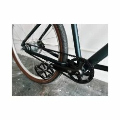 Vélo Tout Chemins Cube -Porte-vélos et Barres de Toit Soldes cube hyde pro 4